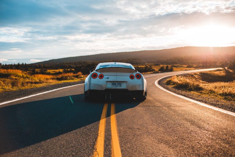  HOW RENTING A CAR IS ESSENTIAL FOR TRIP TO DUBAI